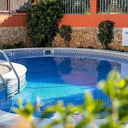 4 Bedroooms/private Pool, Bbq, Ac, Wifi מלון