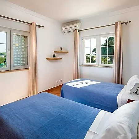 4 Bedroooms/private Pool, Bbq, Ac, Wifi