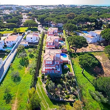 4 Bedroooms/private Pool, Bbq, Ac, Wifi מלון 4*