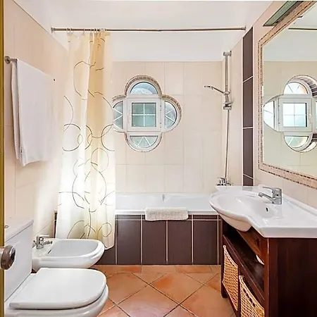 4 Bedroooms/private Pool, Bbq, Ac, Wifi מלון אלבופיירה
